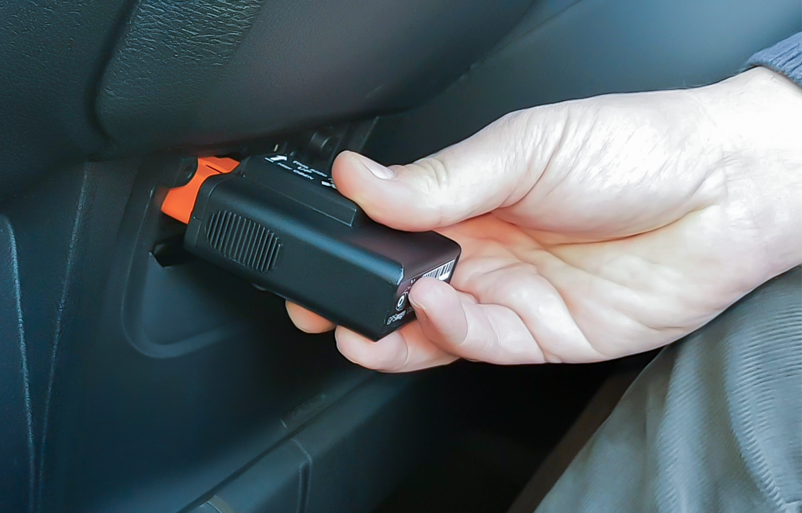 Plug-and-Play: Die Hardware lässt sich ohne Werkstattaufenthalt direkt in Betrieb nehmen. Copyright: GPSoverIP GmbH